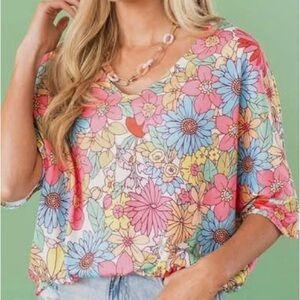 UNBRANDED- Floral Print 1/2 sleeve V-neck Top Size Large